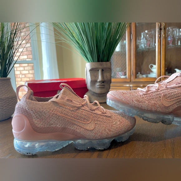 Nike Air VaporMax 2021 Flyknit Pink Oxford/Rose DJ9975-600 Women's Air Max NEW - Picture 2 of 12